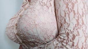 who wants to cum on hofredo's pink bra ?