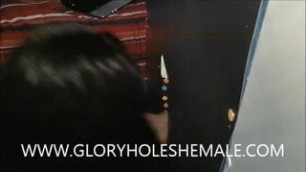 SHEMALE MAKING HIS MAN MOANING AT GLORYHOLE
